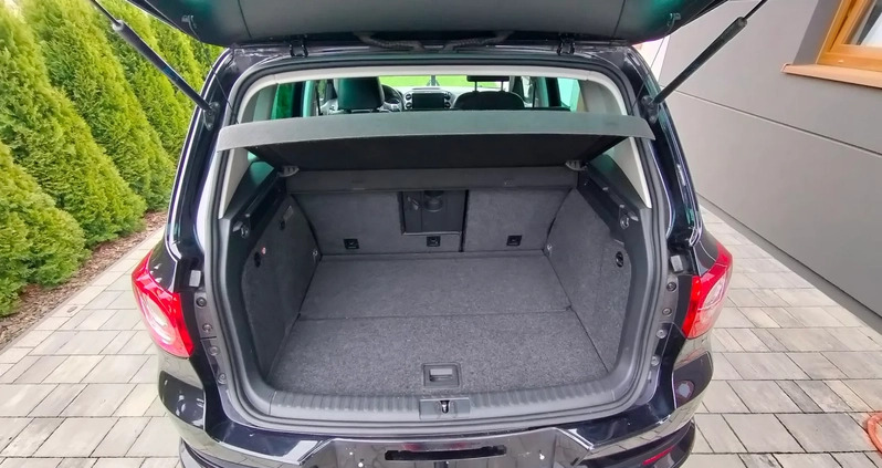 Volkswagen Tiguan cena 41800 przebieg: 208000, rok produkcji 2011 z Siedlce małe 277